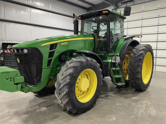 Трактор 2009 JOHN DEERE 8430