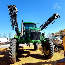 Самохідний обприскувач JOHN DEERE 4720