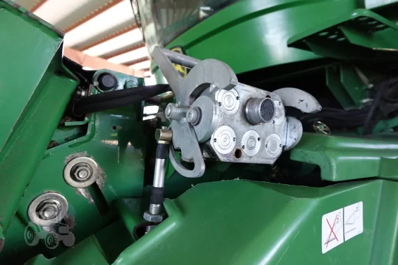Комбайн 2010 JOHN DEERE 9670 STS — изображение 13
