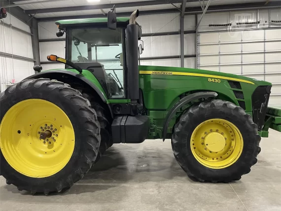 Трактор 2009 JOHN DEERE 8430 — изображение 5