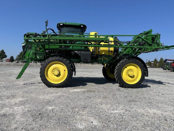 Самохідний обприскувач 2014 JOHN DEERE R4030