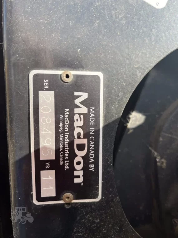 Самохідна жатка 2011 MAC DON M150 — изображение 2