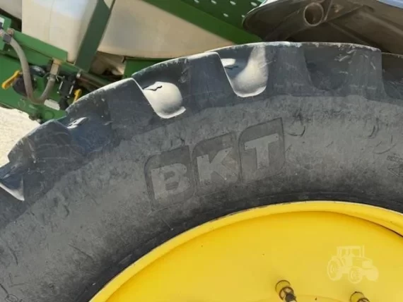 Самохідний обприскувач 2007 JOHN DEERE 4930 — изображение 8