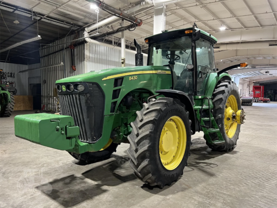 Трактор 2006 JOHN DEERE 8430 — изображение 10